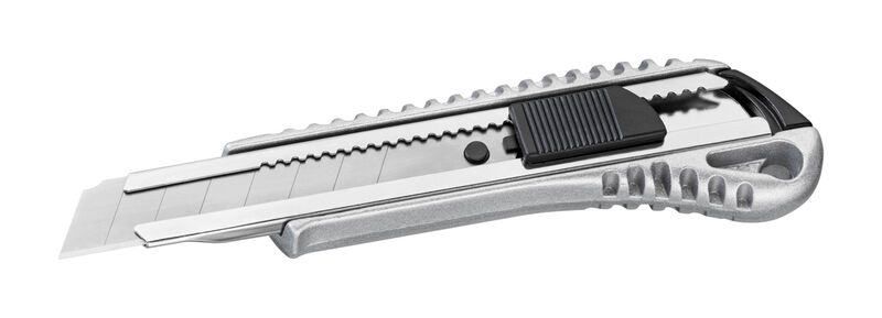 Нож с отлам.лезв. 18мм алюм.